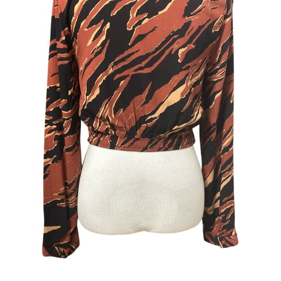 BP. Tiger Print Crop Top Surplice Ruched Waist Long Sleeves Brown Women's S NWOT - Picture 7 of 9